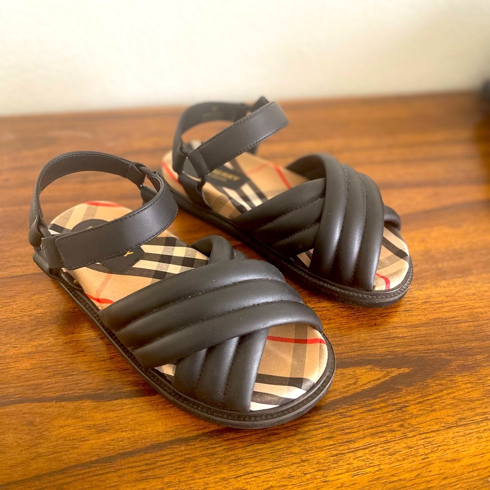 New Burberry Black Leather Sandals (kids)